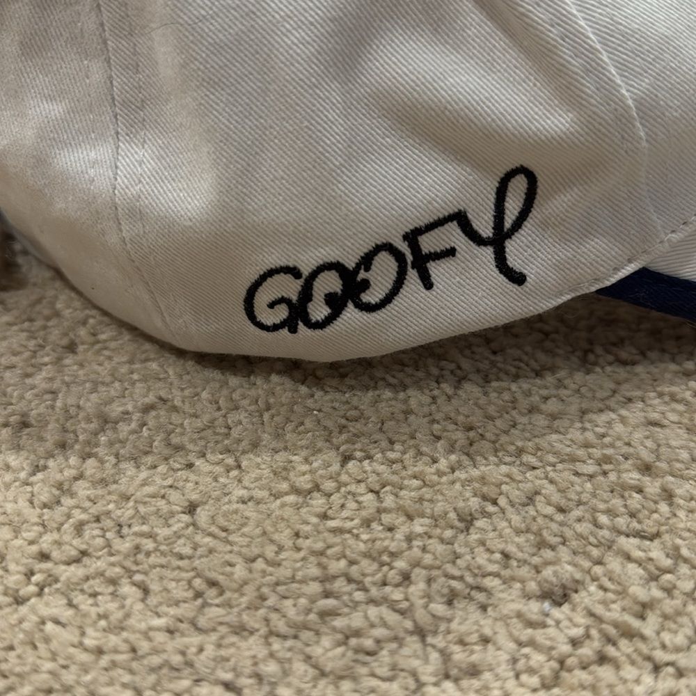 Vintage Disney Hat - Picture 4 of 6